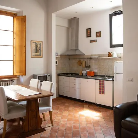 Lovely One Bedroom Nearby Ponte Vecchio Apartment Florence